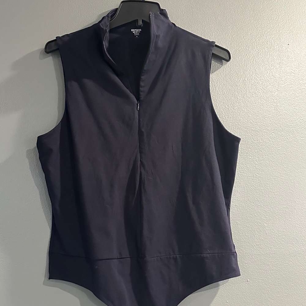 *GENTLY WORN* Express Body Contour Front-Zip Mockneck Size XL Bodysuit